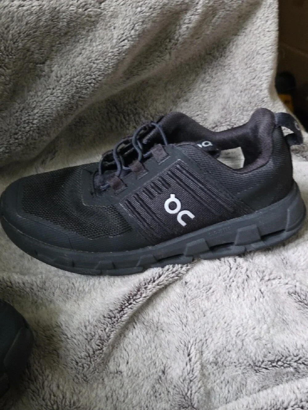On Cloudswift (OC) All Black Size 1.5Y Sneaker